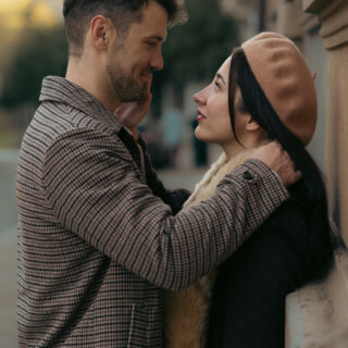 Dlaczego powieść nie powinna iść z duchem czasów? / Milan Kundera